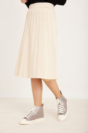 חצאית מחולקת לבנה (קיים גם בשחור)