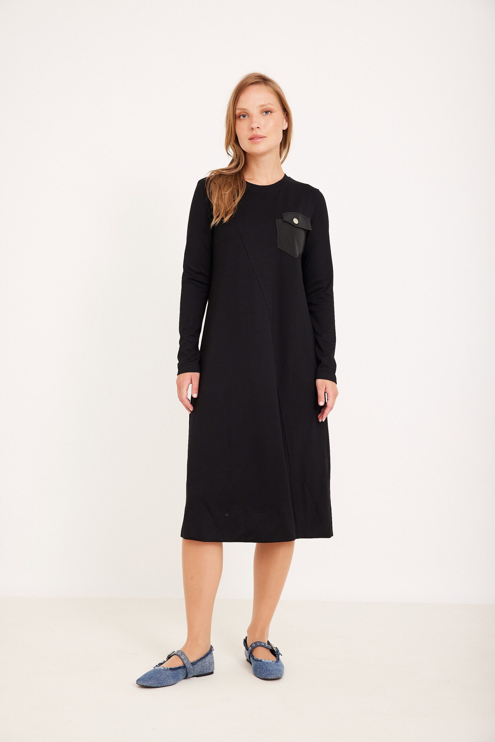 שמלת כיס שחורה שמלת חורף אופנתית לנשים, נוחה ללבוש ולשדרוג מראה מדי יום.