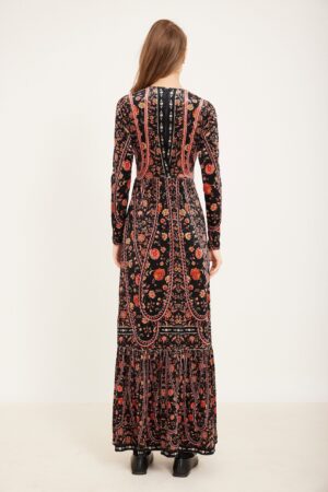 שמלת קיץ פרחונית לנשים באורדמן, אופנה נוחה ללבוש בעיצוב מיוחד.