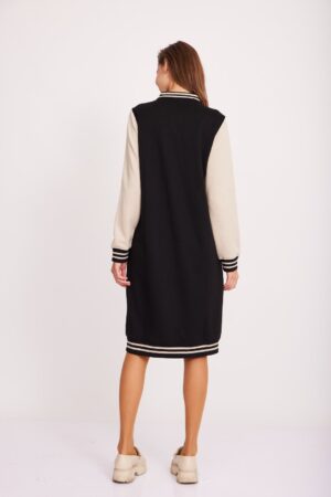 מעיל ספורט אלגנטי לנשים במראה נוח ואופנתי לגברים ואישה אופנה נוחה וסטיילית.