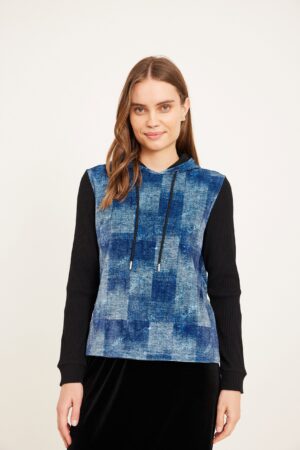 בגדי אופנה נוחים ללבישה עם טקסטורה עכשווית, תפריטים אופנתיים לנשים, אופנה איכותית וסטייל מודרני.