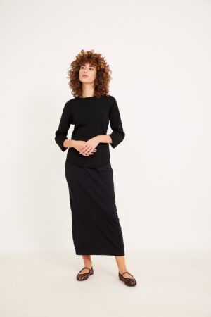 חצאית סריג צרה