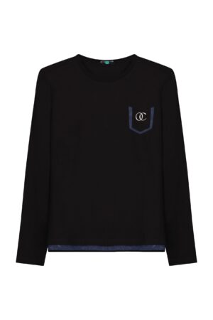 אל ת טקסט: בגד נשים אלגנטי בשחור עם עיטור תיקן וכיס מעוצב.