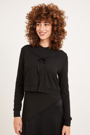 חבילה אולטימטיבית של אופנה נוחה ואלגנטית, מבדי כותנה רכים ועיצובים מרהיבים לנוחות מקסימלית.