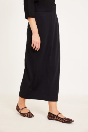 חצאית סריג צרה