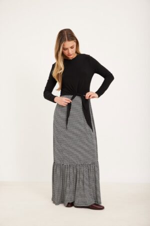 שמלת הנקה מנוקדת שחור לבן