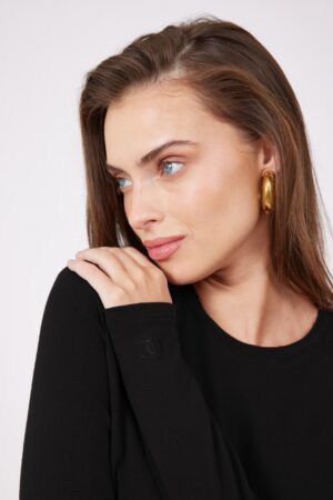 חולצת בייסיק שחור