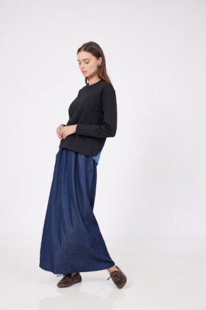 חולצת הנקה שילוב ג'ינס בגב