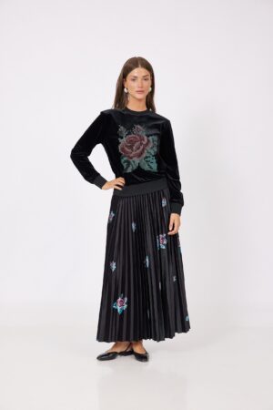 חולצת קטיפה פרח רקום