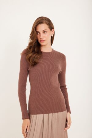 סריג בייסיק חום