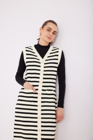 וסט סריג פסים ארוך