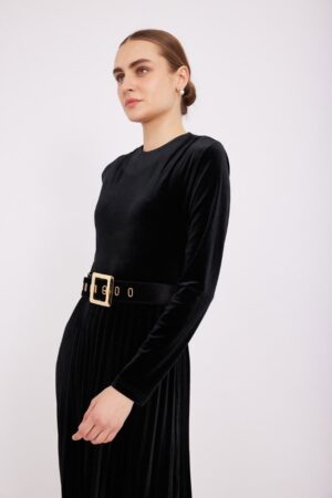 שמלת פליסה קטיפה וחגורה