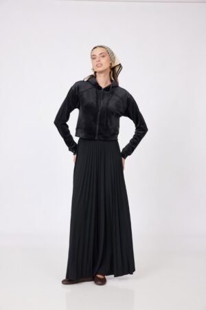 קפוצ'ון קטיפה קצר שחור