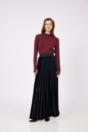 חצאית פליסה קטיפה שחורה