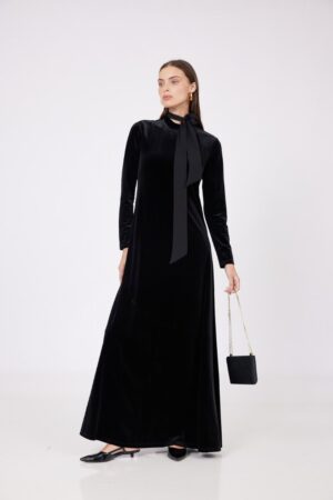 שמלת קטיפה קשירה שחורה