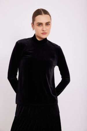 חולצת קטיפה גולף שחורה